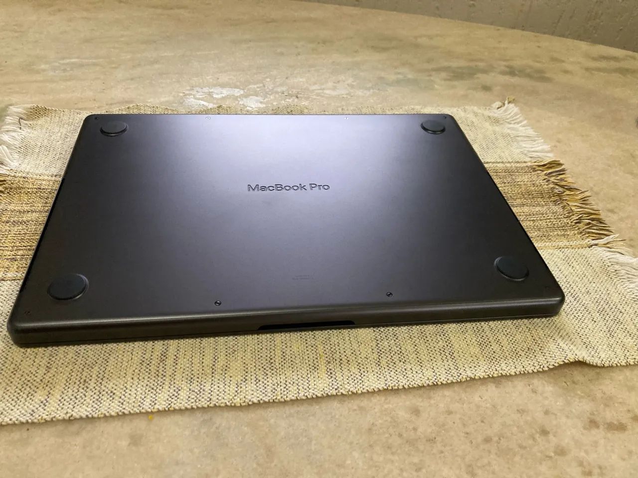 MacBook Pro M5 16GB 512GB - Foto 4