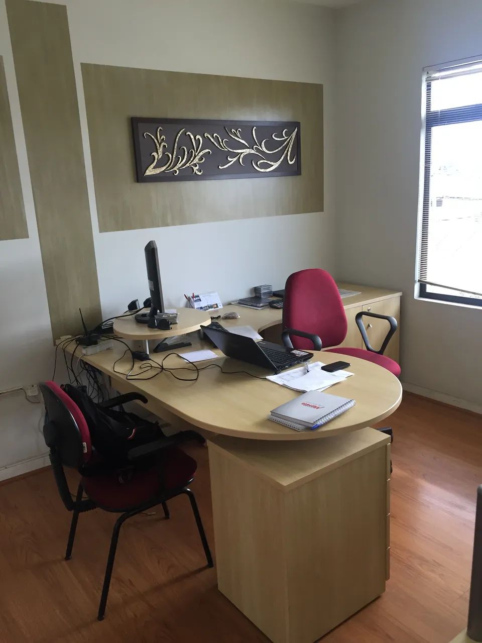 ALUGO ESCRITÓRIO MOBILIADO DE 40m2 - Foto 5