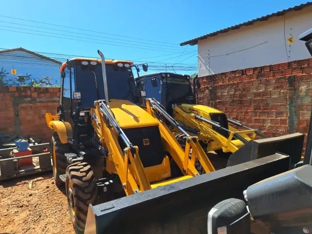 RETROESCAVADEIRA JCB 3CX 4X4 - ANO 2024 - Foto 2