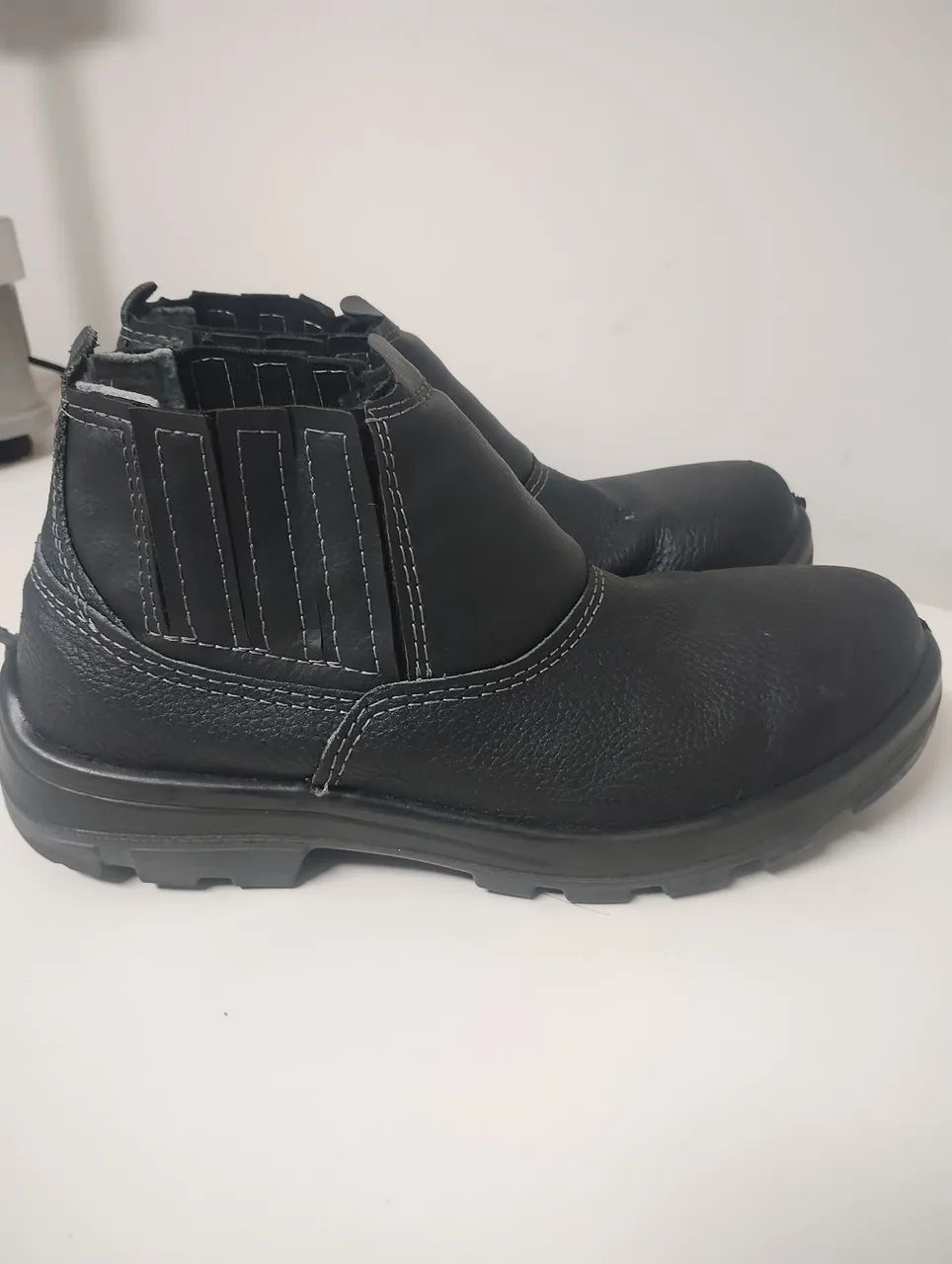 Vendo bota bico de aço número 41 - Foto 2