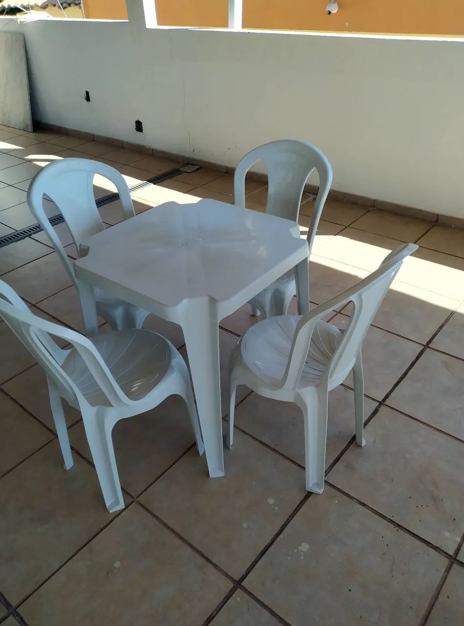 Locação de mesas e cadeiras para eventos e festas 