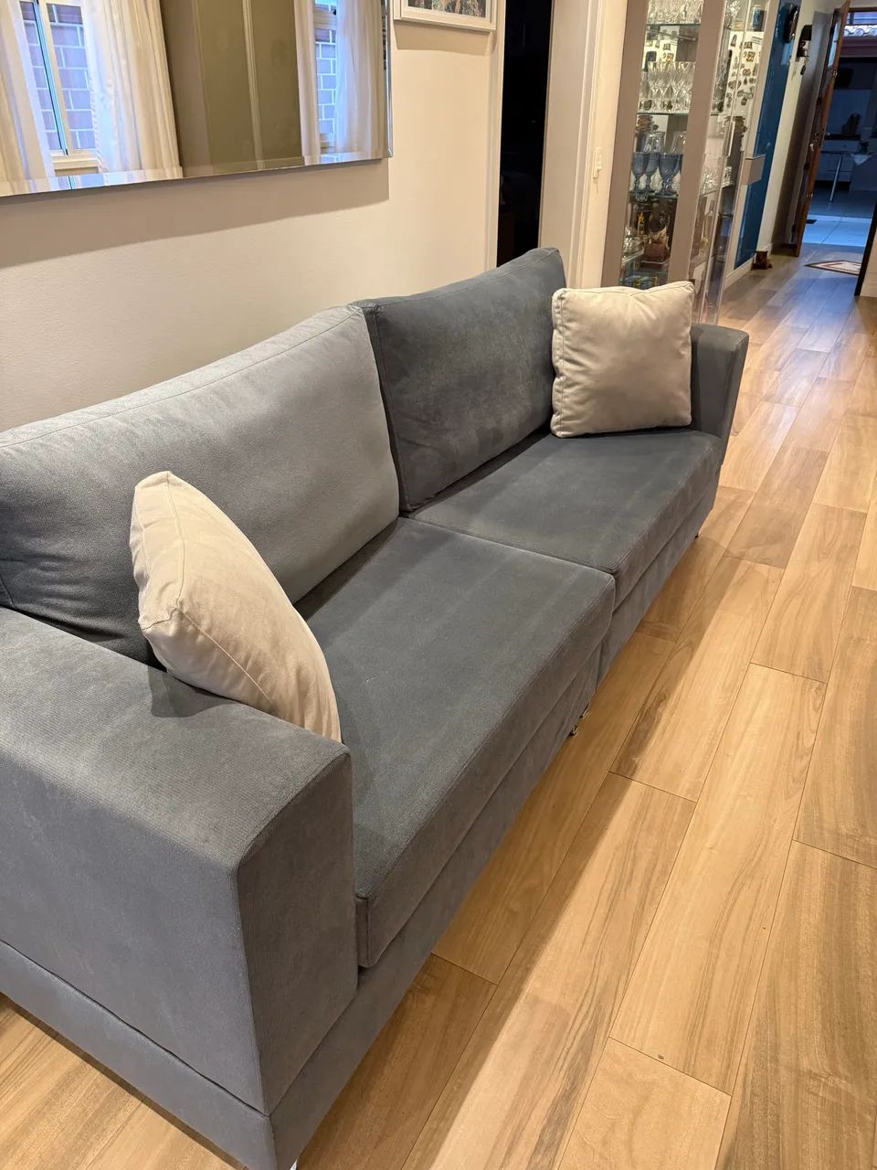 Vende - se sofá semi novo 