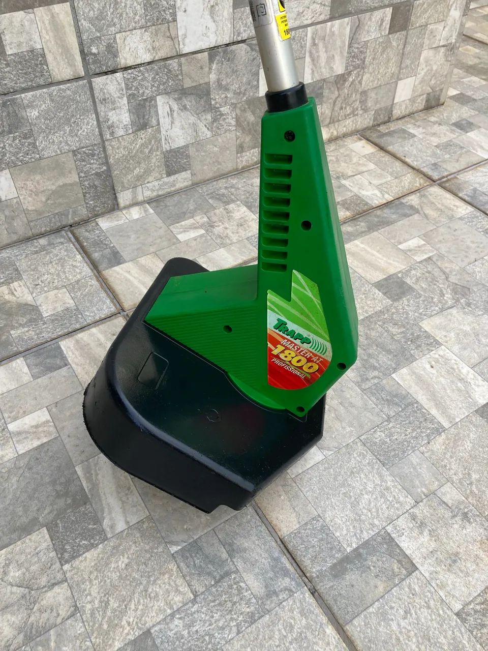 Aparador de grama master 1800W Trapp - Foto 4