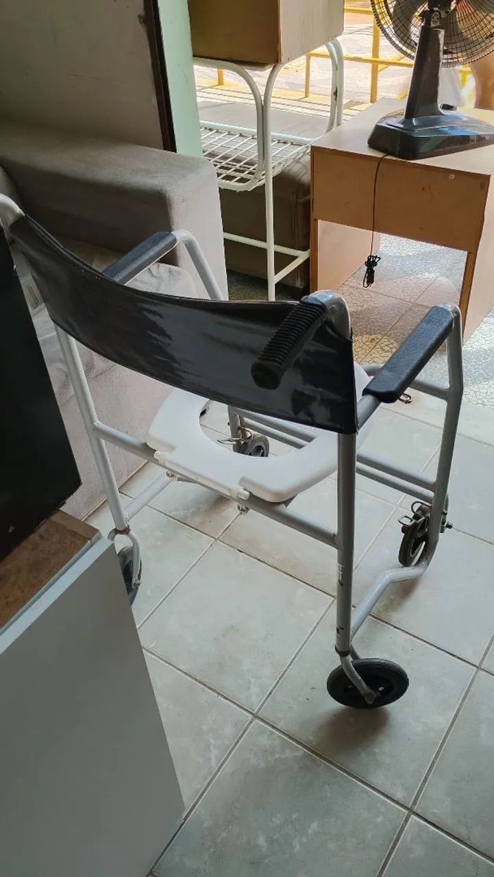 Cadeira de banho - Foto 2