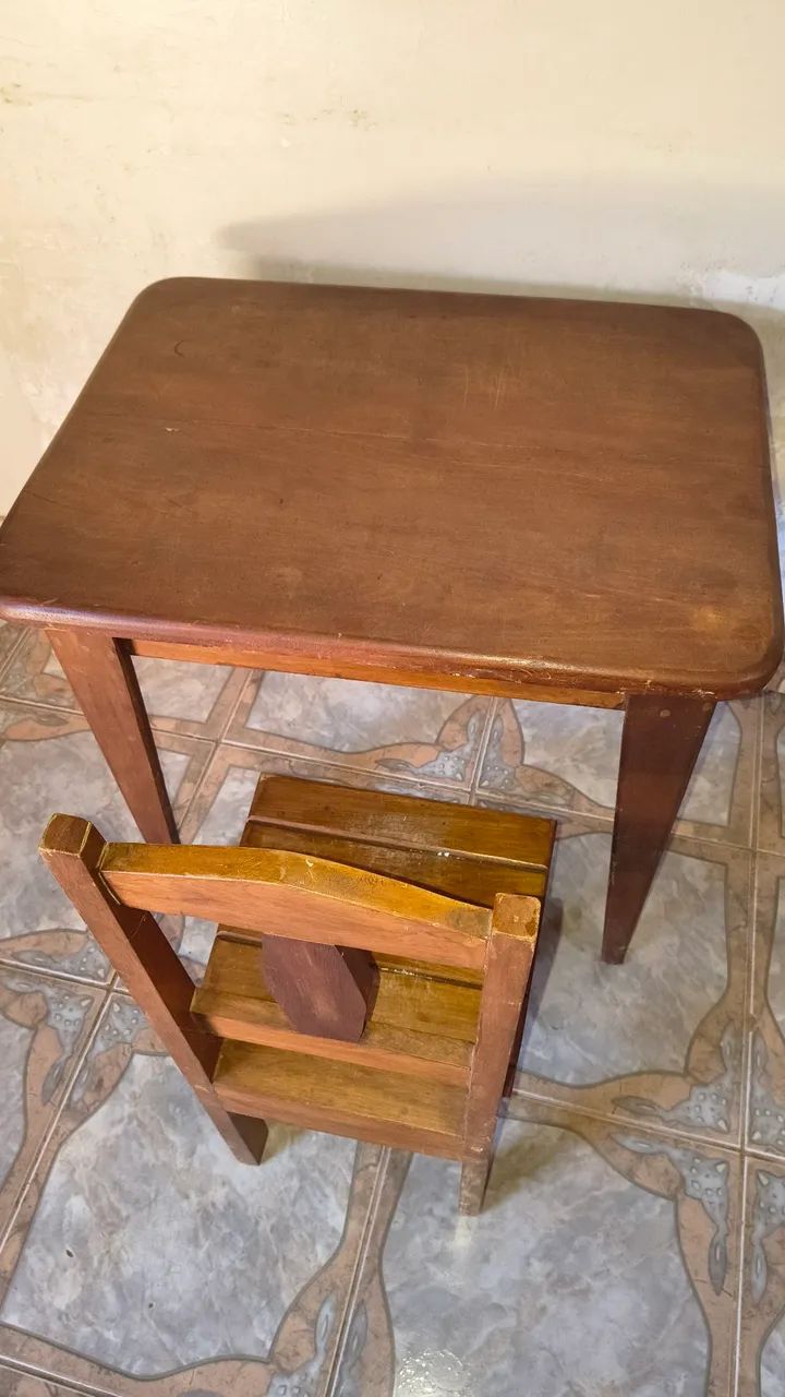 Mesa com cadeira de madeira infantil - Foto 2