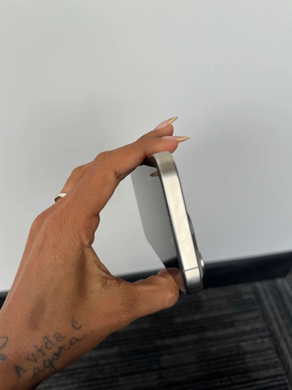 Celular iPhone 15 pro 256  - Foto 4