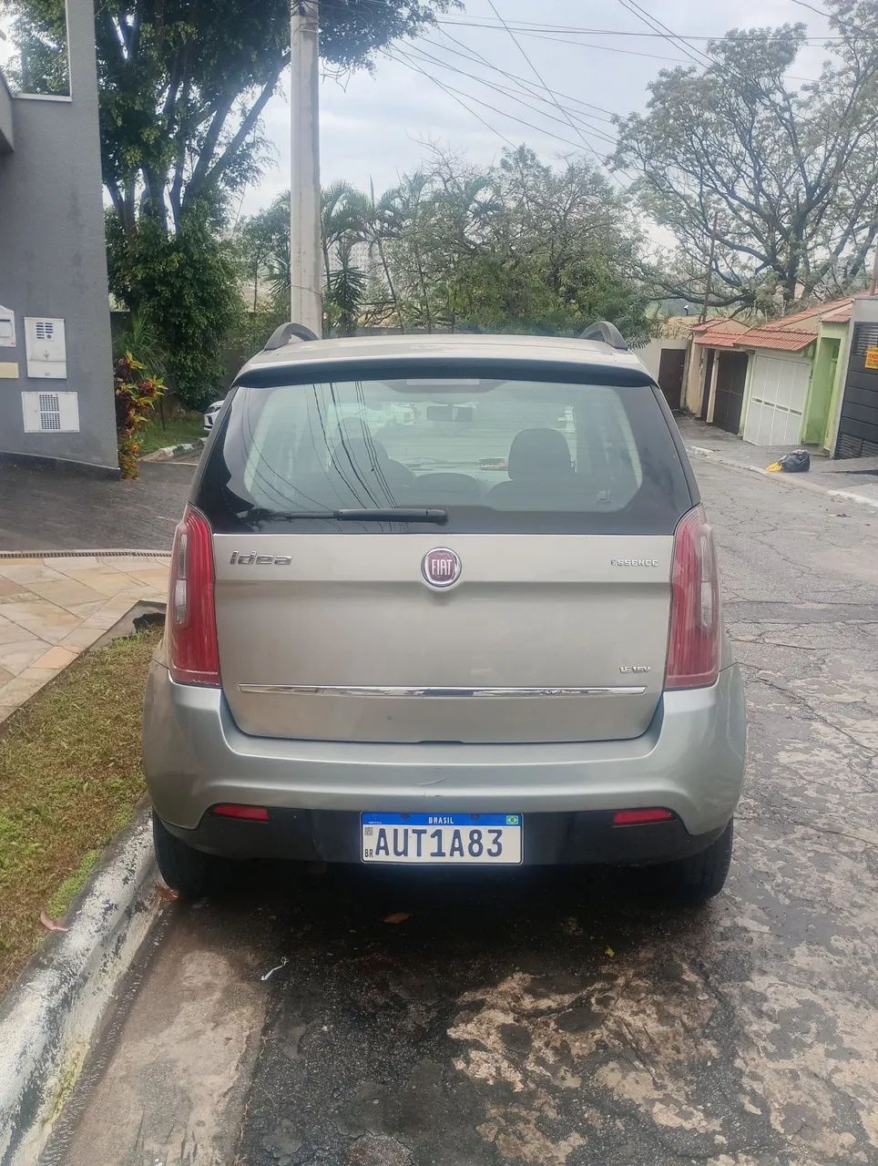 Fiat Idea Essence Dualogic 1.6 Flex 16V 5P 2011 - Foto 5