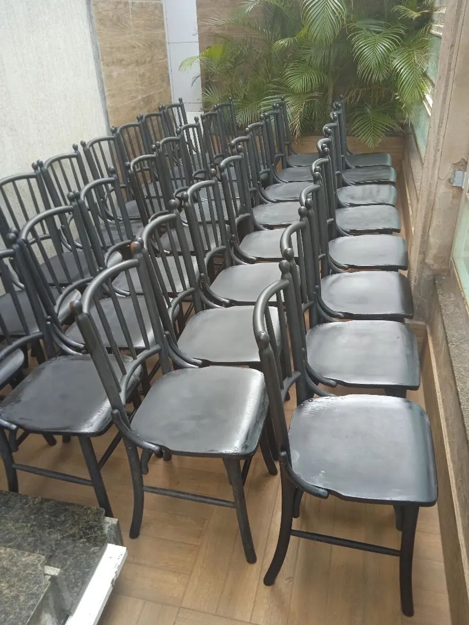 Mesa e cadeira