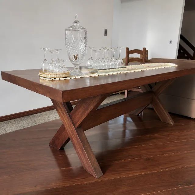 Mesa de Jantar em Madeira Nobre com 8 Cadeiras Estofadas - Foto 5
