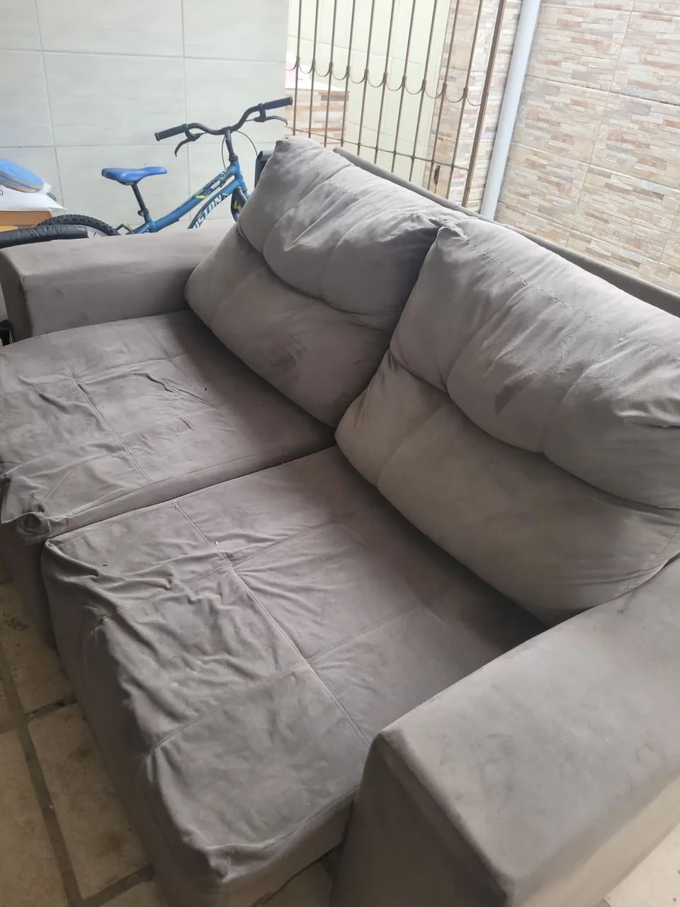 Sofá retrátil e reclinável 