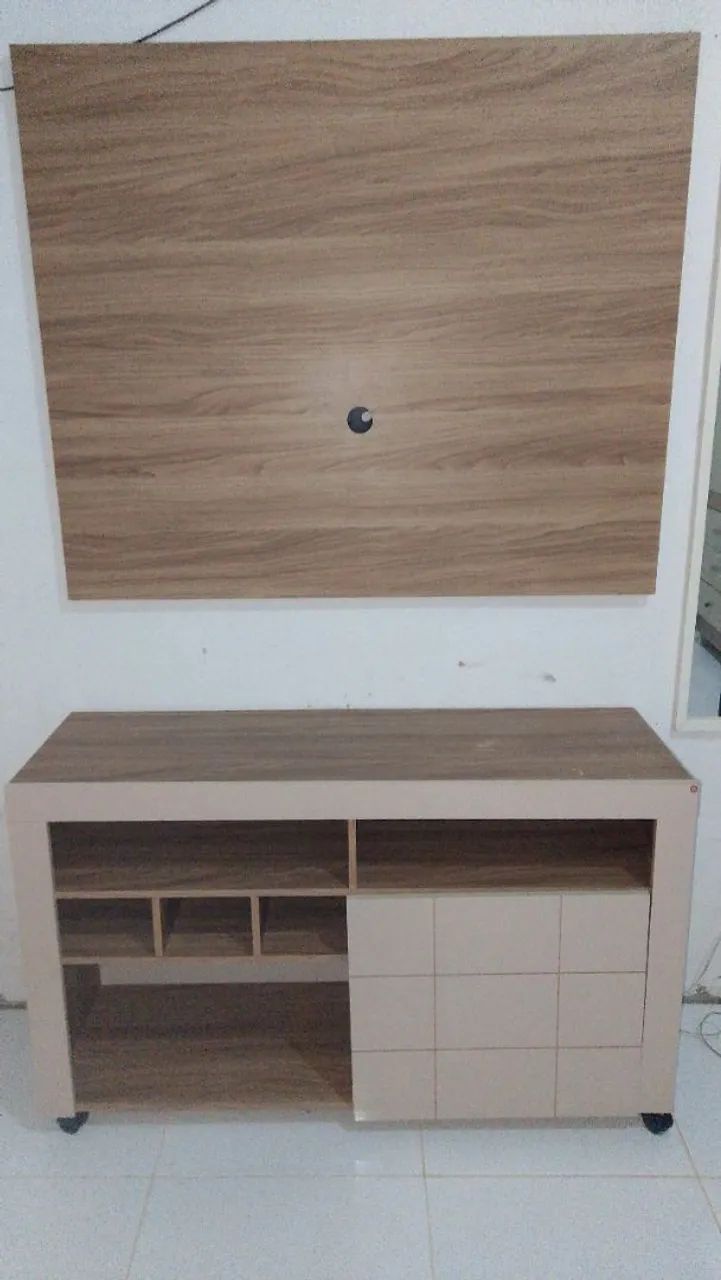 Vendo Rack e painel semi novos