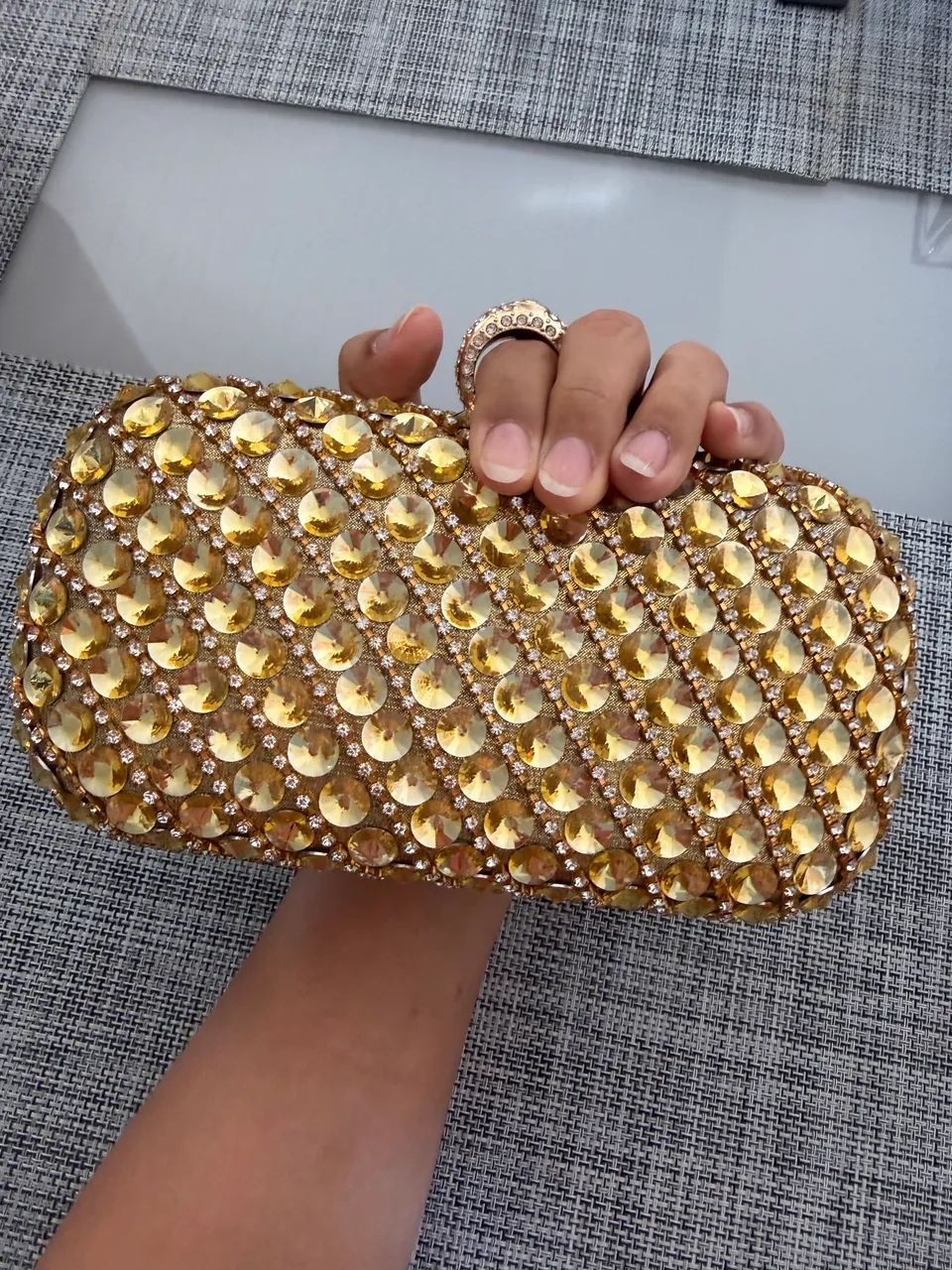 Bolsa de mão dourada NOVA