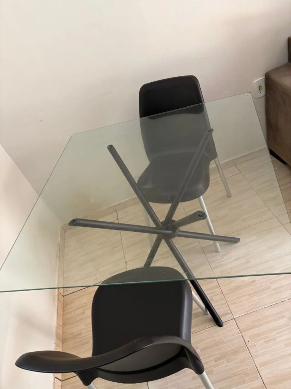 MESA DE JANTAR QUADRADA DE VIDRO DE 4 LUGARES - Foto 2