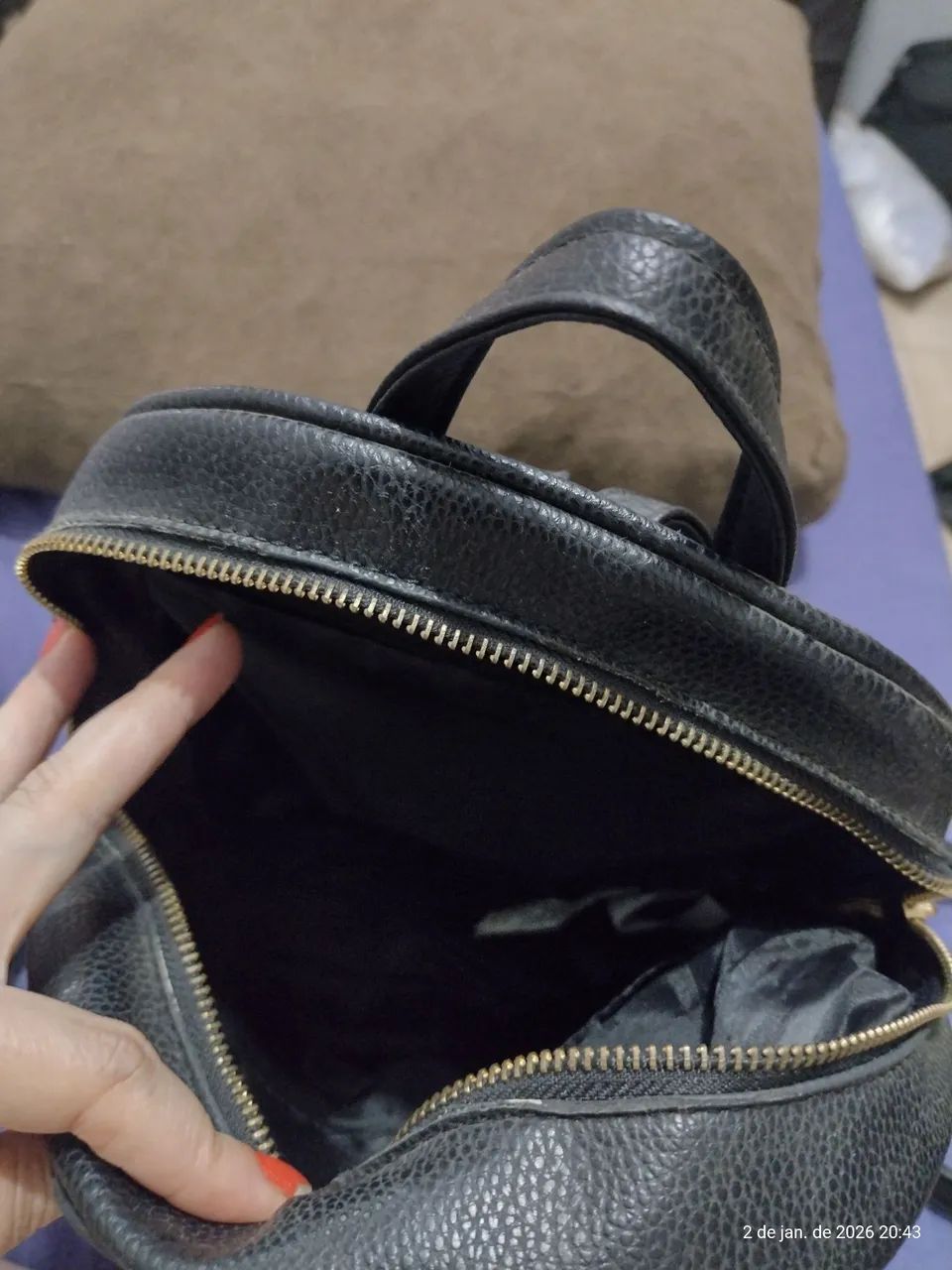 Bolsa mochila. Preta  - Foto 4