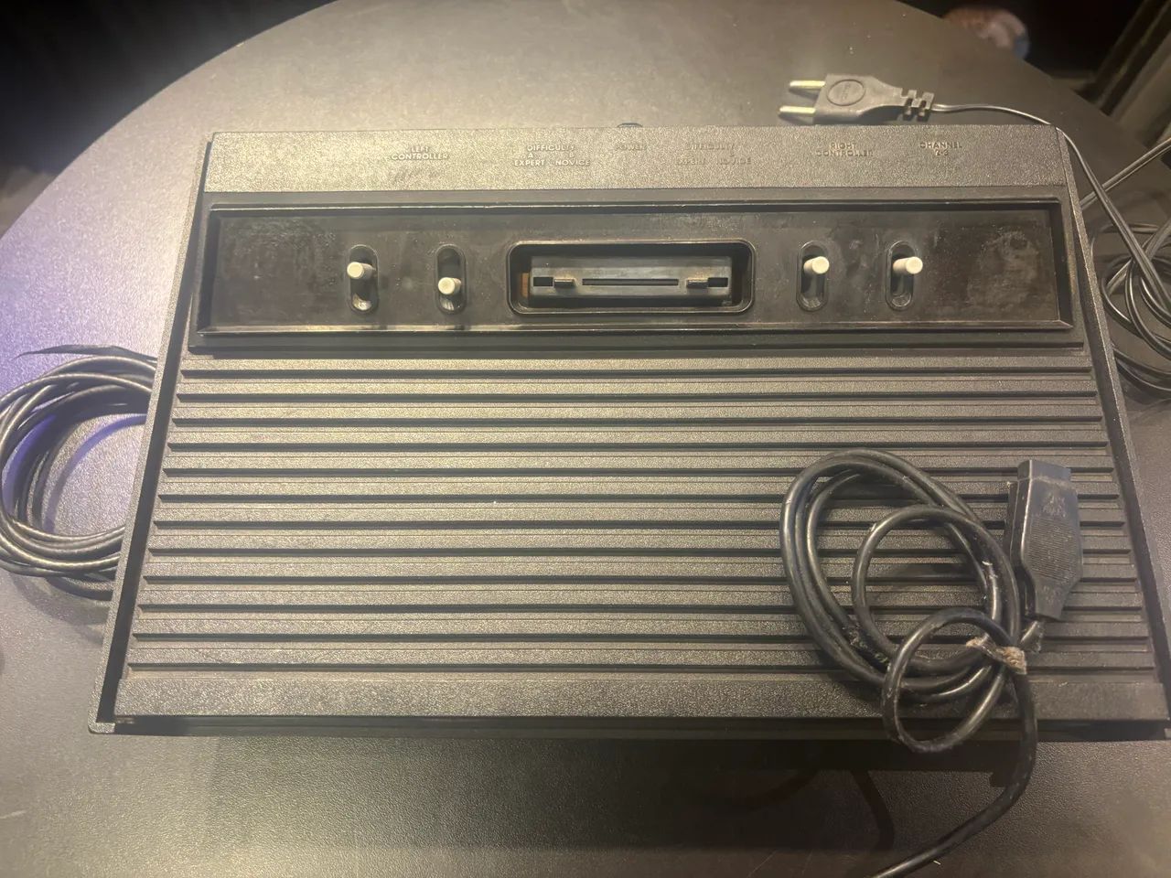 Atari 2600 2 jogos e 2 controles  - Foto 3