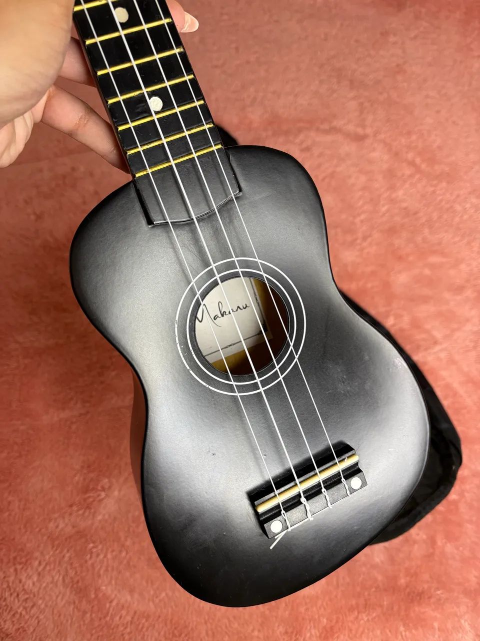 UKULELE MAKANU - Com bolsa, palhetas e corda extra - Foto 2
