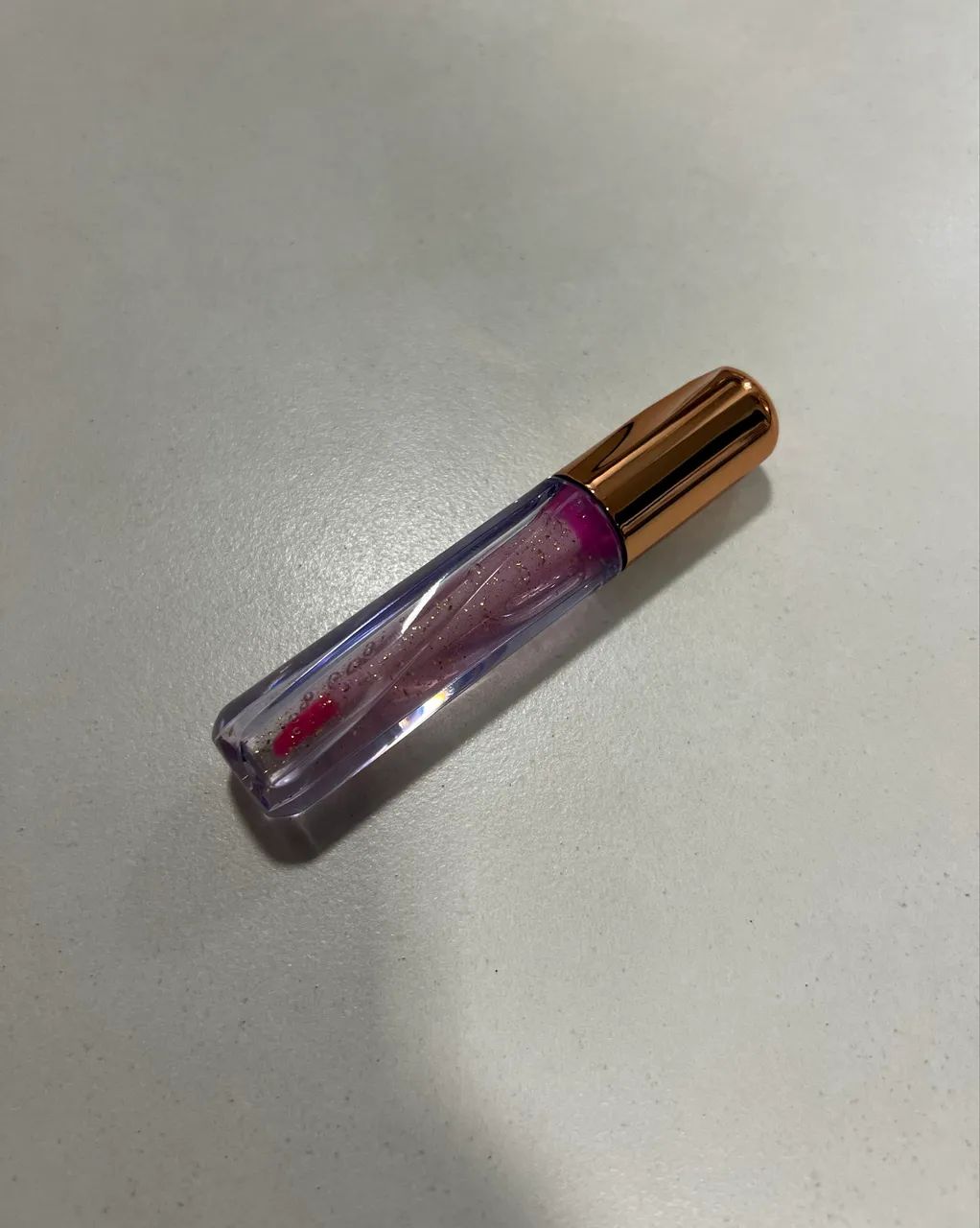 GLOSS COM ÁCIDO HIALURÔNICO ?MUDA DE COR CONFORME O PH DOS LÁBIOS? (NOVO)