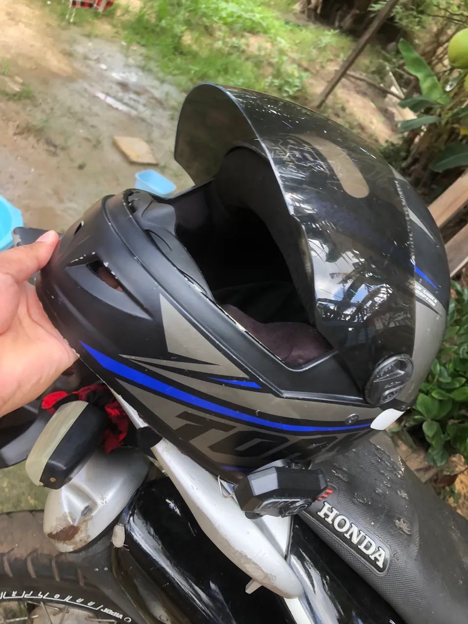 Vende-se capacete