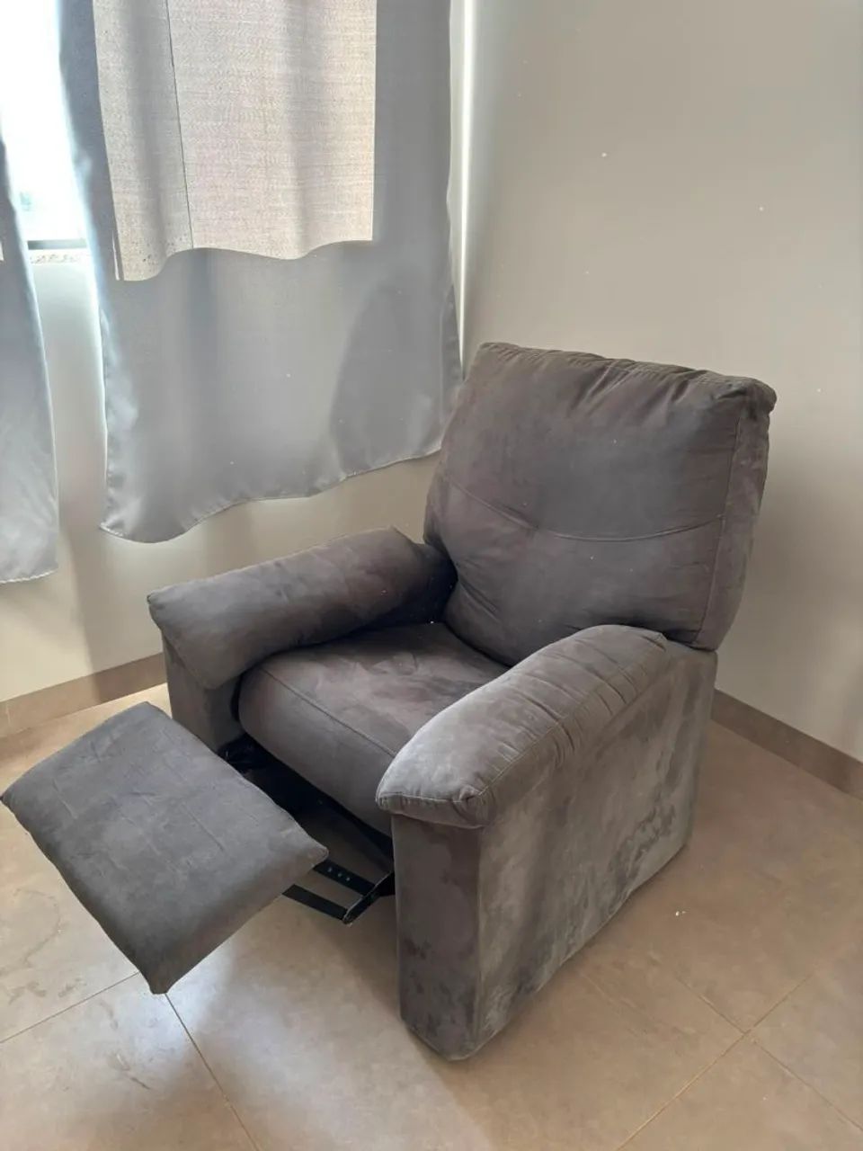 Vendo poltrona reclinável  - Foto 2