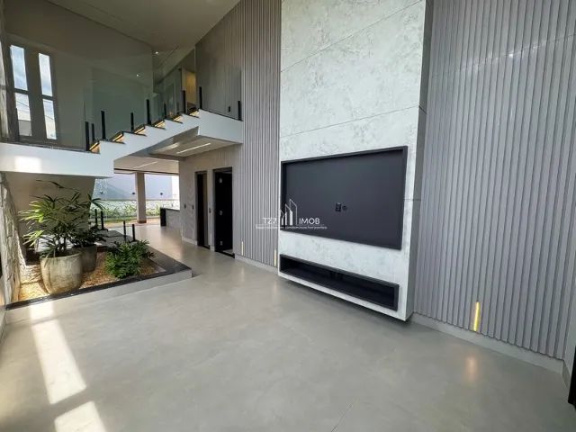 Sobrado com 4 suítes plenas, incluindo uma térrea e uma master com closet. - Foto 2