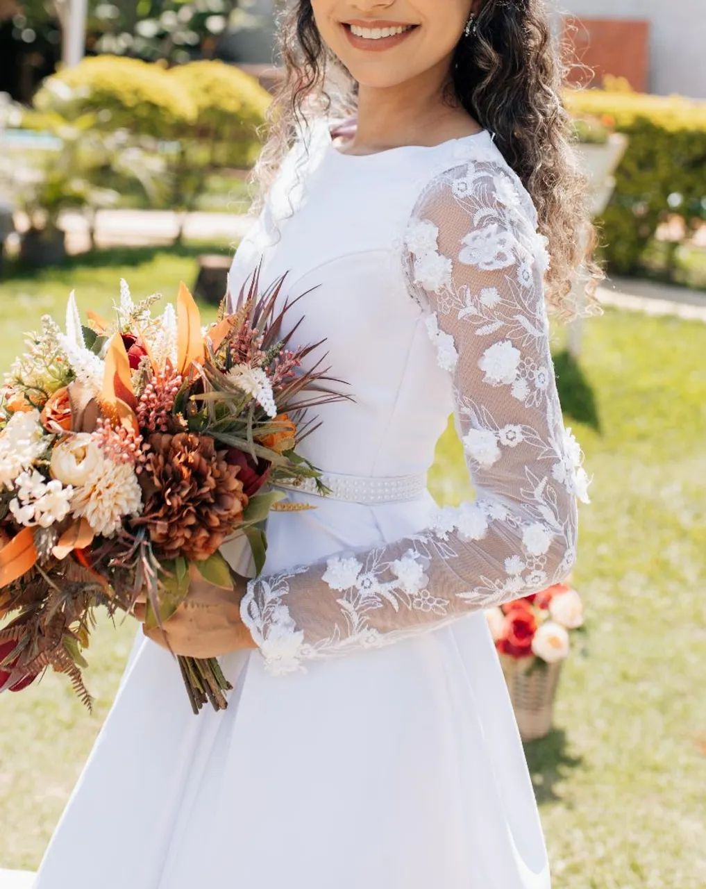 Vendo vestido de noiva (sem véu) - Foto 3