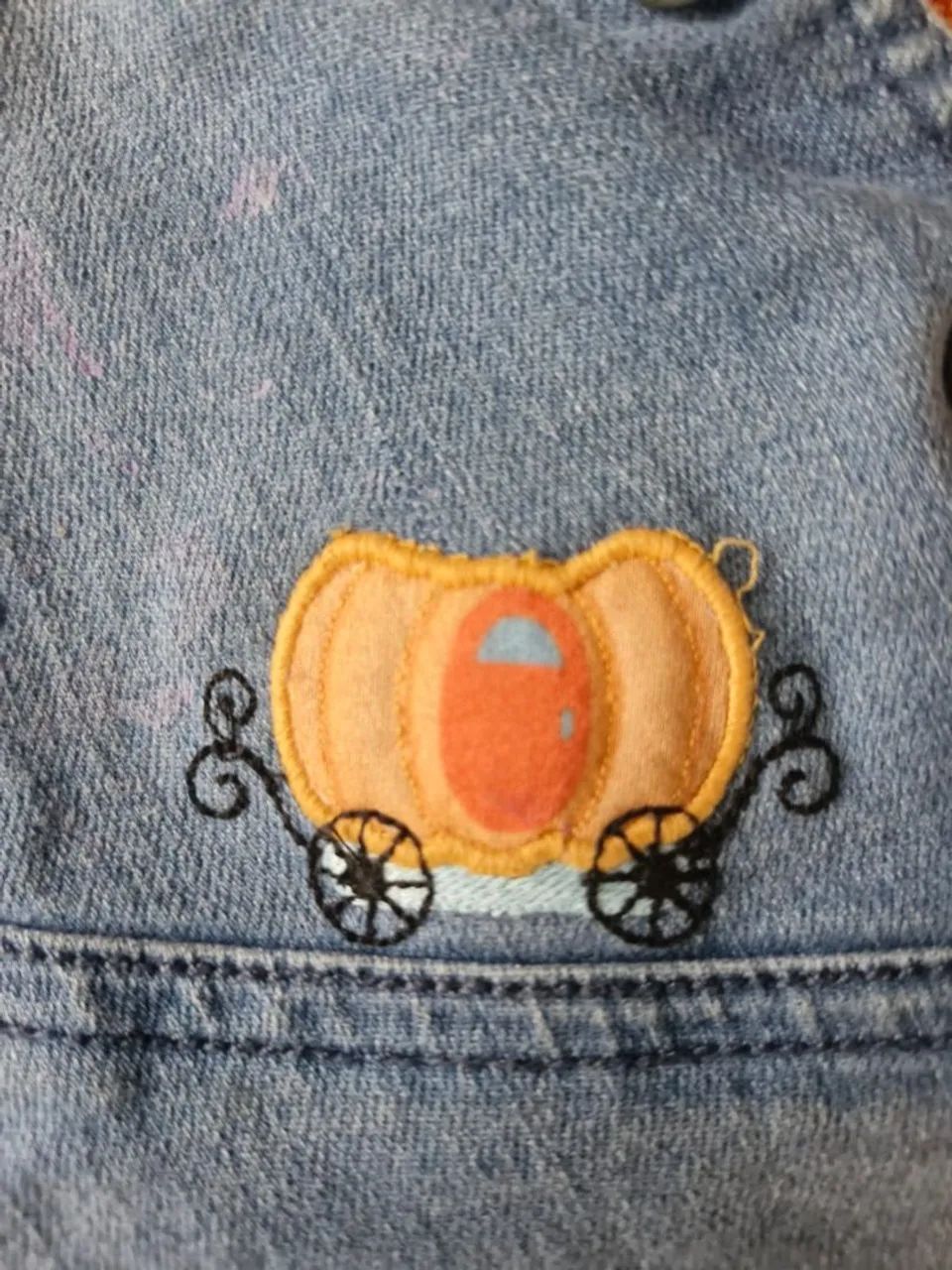 Salopete jeans com alça regulável  - Foto 3