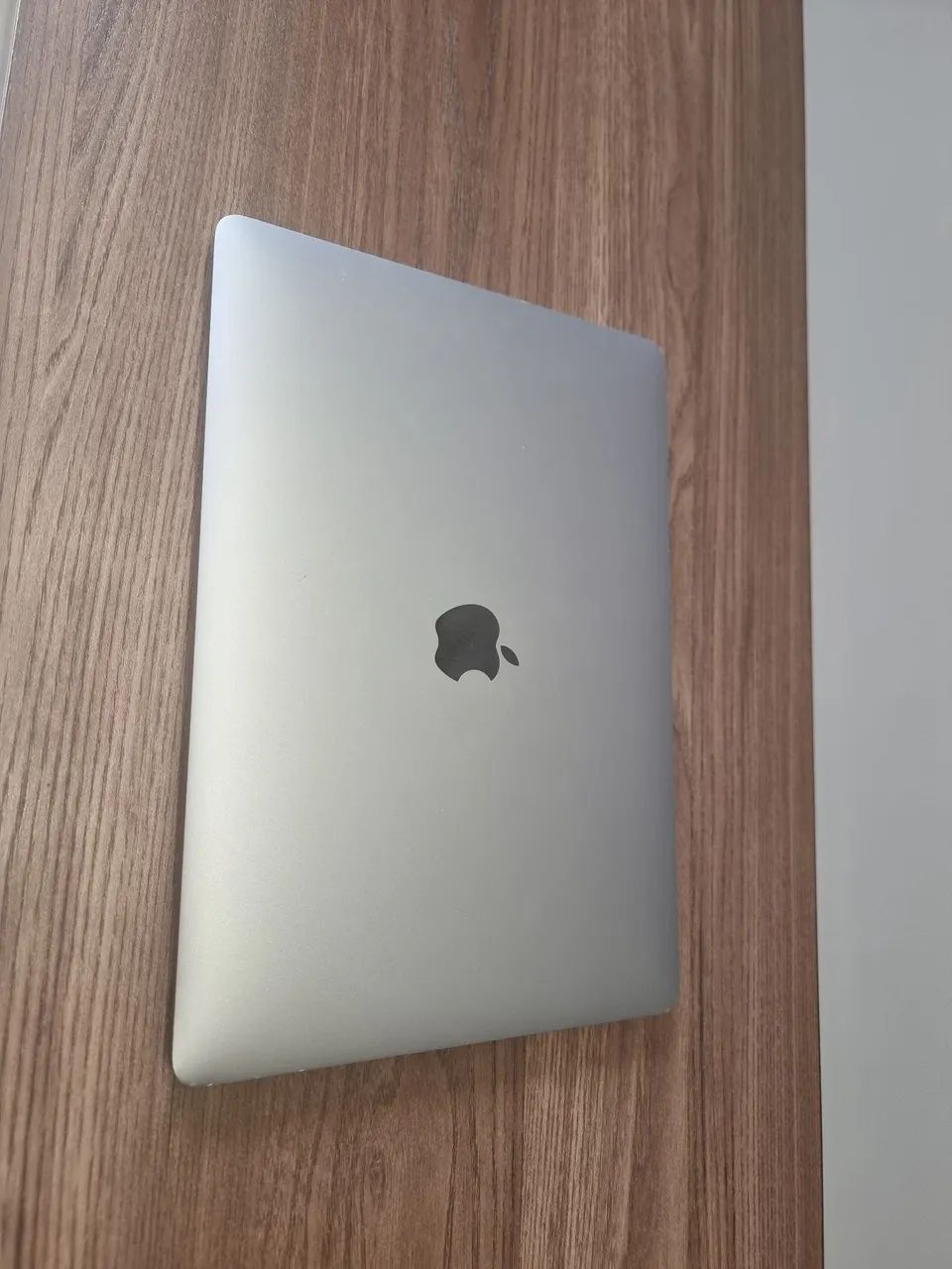 MACBOOK PRO A2159 2019 CORE I5 COM TELA QUEBRADA 
