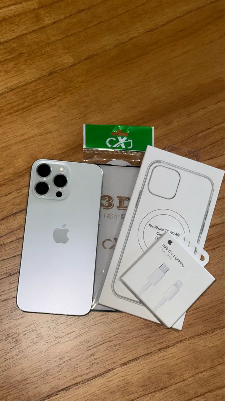 iPhone 15 Pro Max 256GB ? White Titanium - Celulares e Smartphones