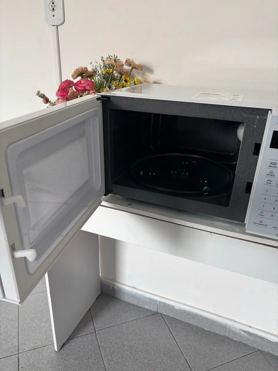 Microondas semi-novo - Foto 2