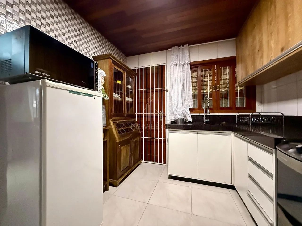 CASA PARA LOCAÇÃO NO CENTRO DE PENHA - Foto 2