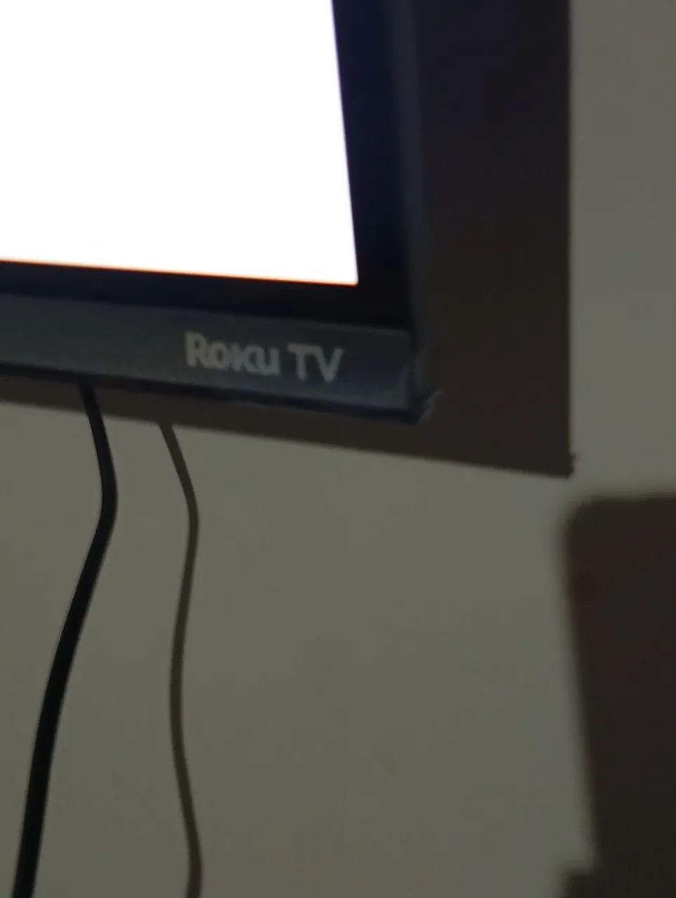 Vendo smartv 32 polegadas Roku 1 mês de uso 