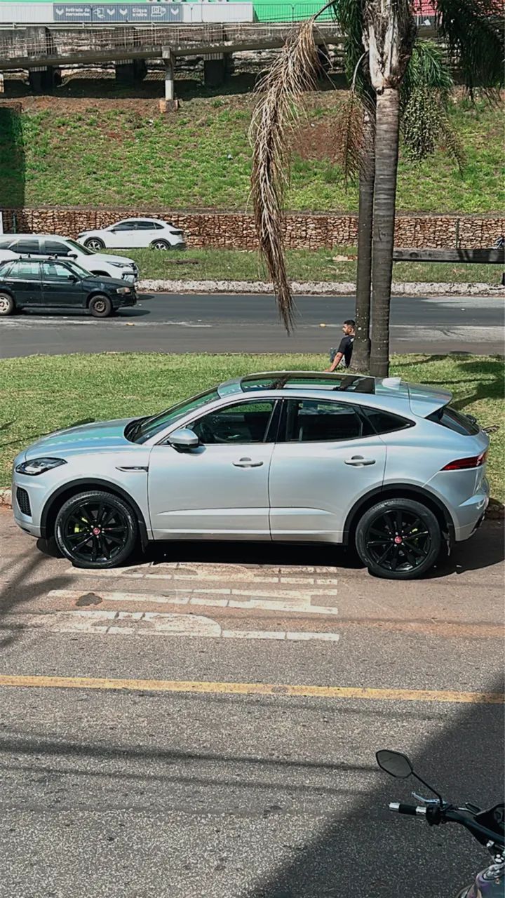 Jaguar E-Pace R-dynamic S 2.0 AWD 249cv Aut. 2019 - Foto 3