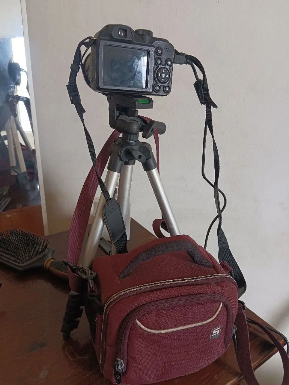 Camera digital X5GE usada