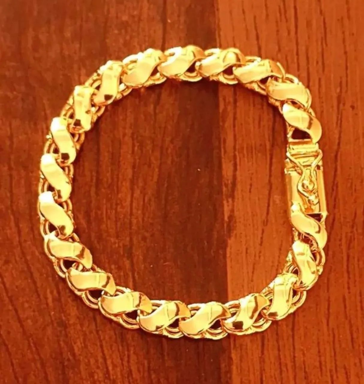 Bela pulseira banhada a ouro 18k nova 