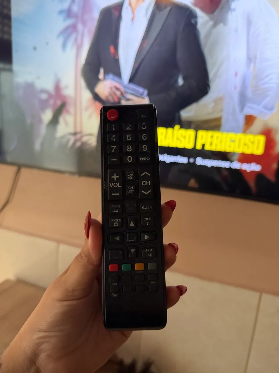 Smart tv Samsung (tela trincada) - Foto 3