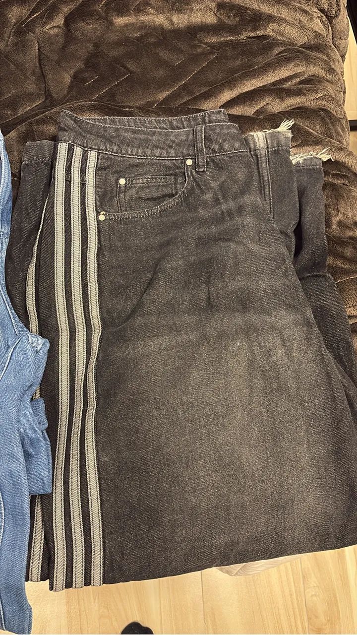 Calça Adidas Flare