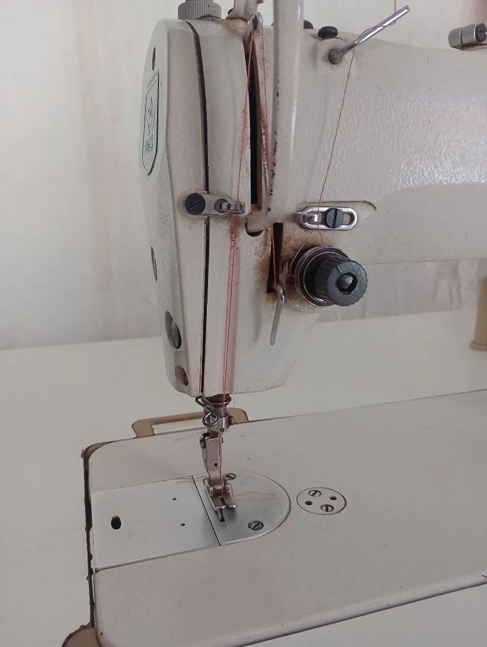 Máquina de costura reta industrial Zoje - Foto 3