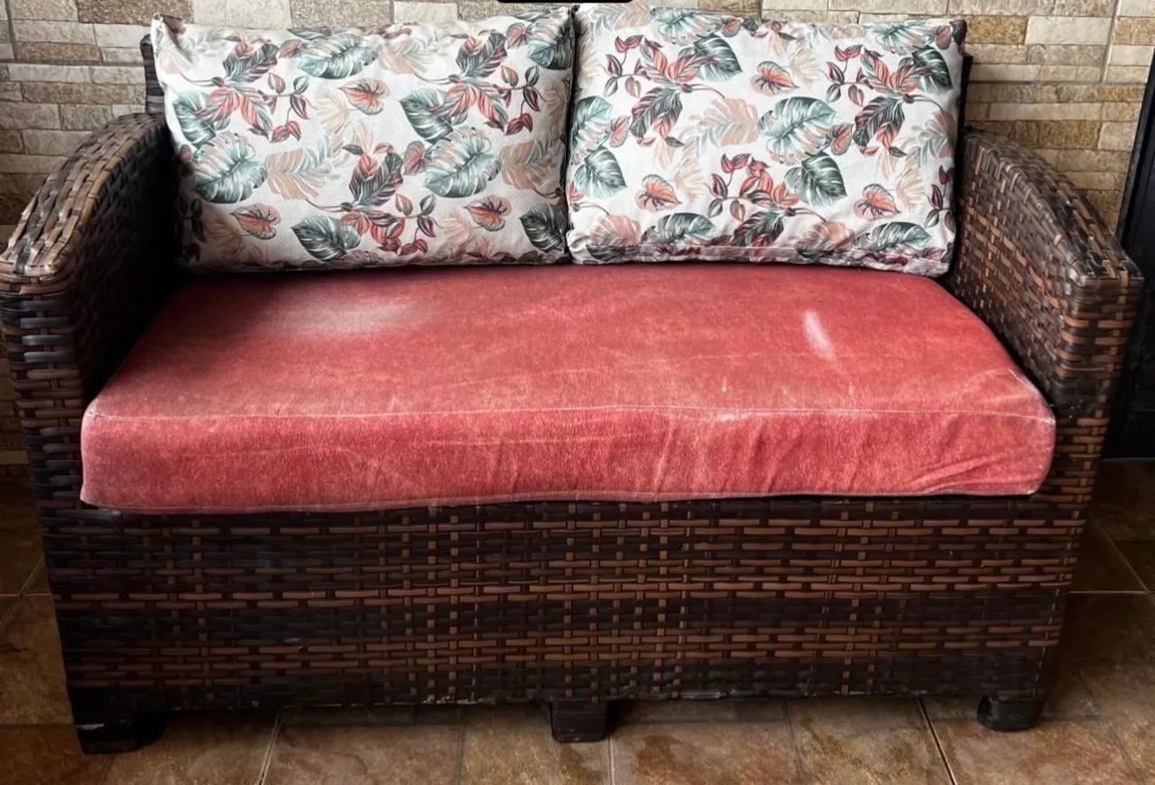 Sofá de fibra sintética 