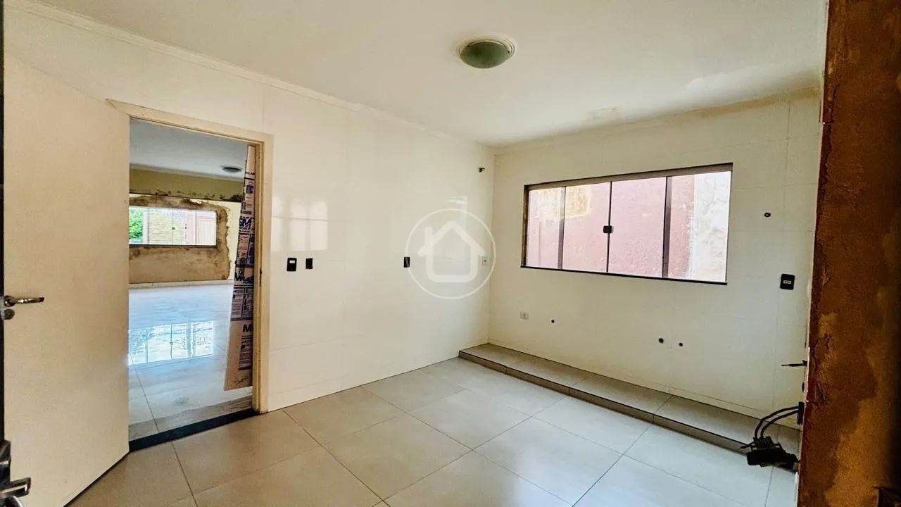 CASA COM MUITO ESPAÇO DE QUINTAL - Foto 4