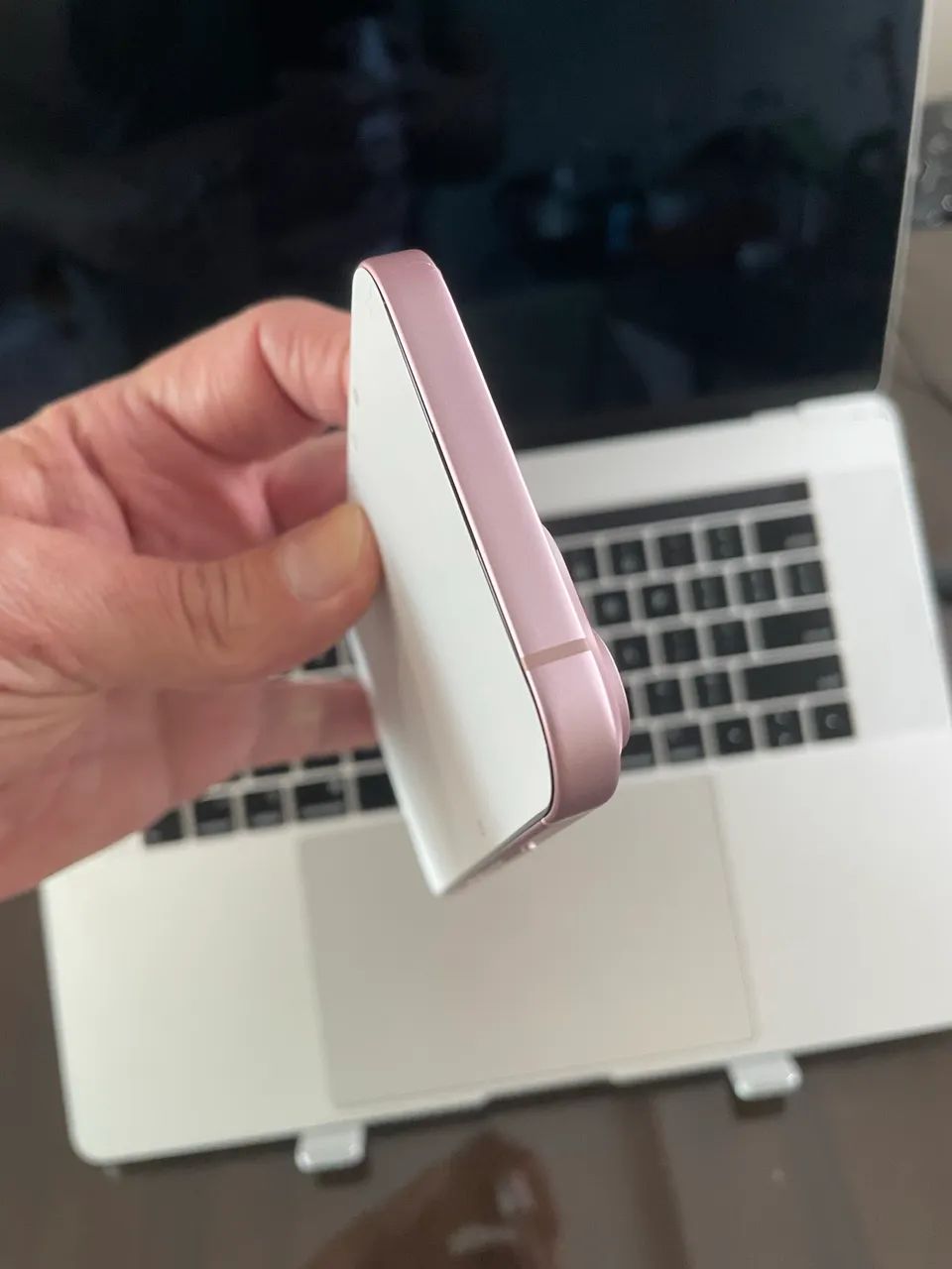 iPhone 15 128GB Rosa - 0 ciclos / Bateria 100% - R$ 3.500 - Foto 5