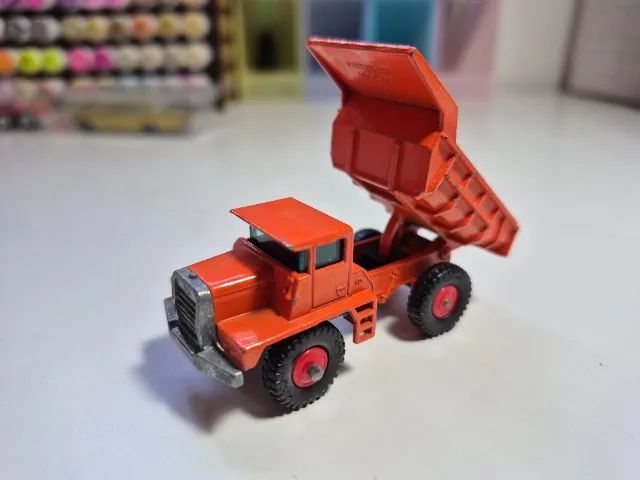 Matchbox Lesney Mack Dump Truck nº 28 - Laranja - Foto 2