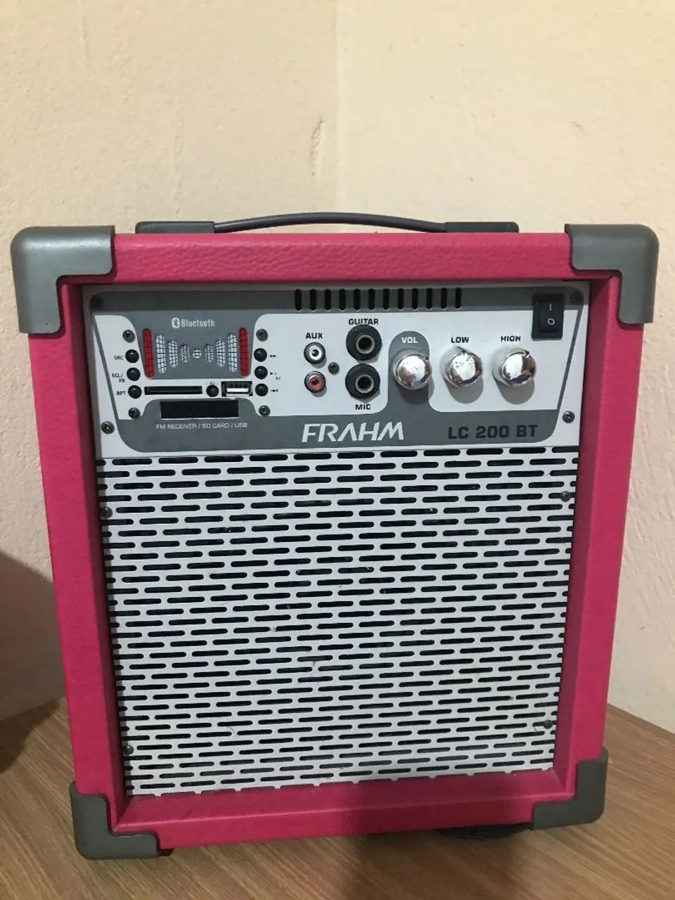 Caixa amplificada LC200BT - ROSA