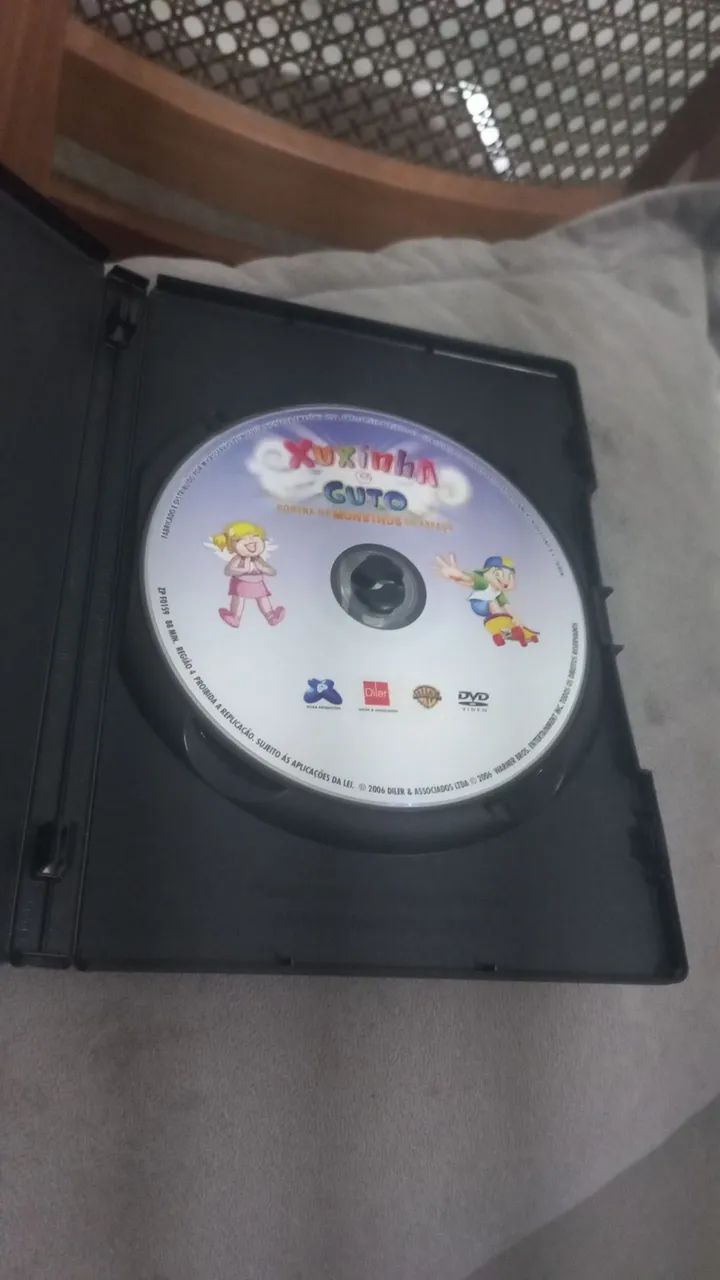 Dvd xuxinha e Guto contra os monstros do espaço  - Foto 3