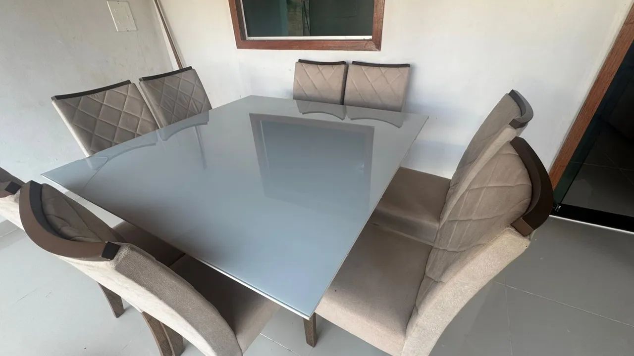 Mesa com cadeiras