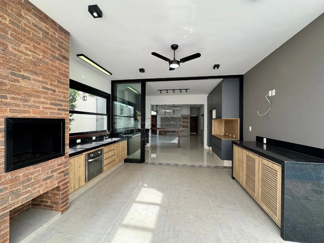 Casa térrea, 3 suítes, Escritório, Reformada - Foto 3