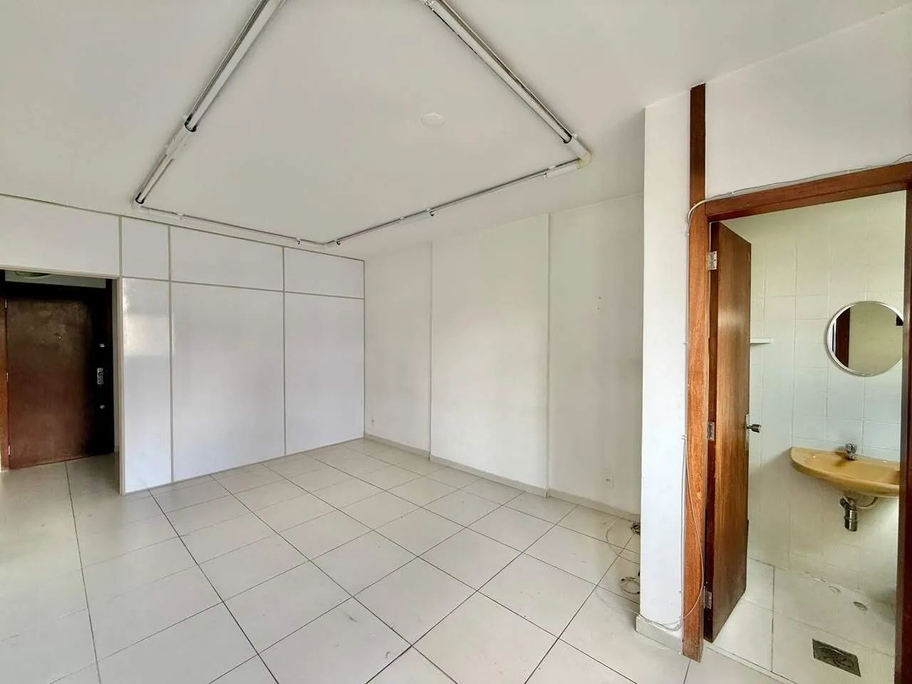 (82649) para aluguel - Sala com , no Savassi - Foto 4
