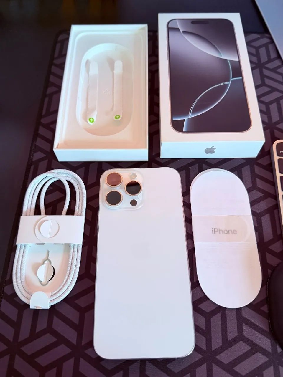 iPhone 16 Pro Max - Branco 96% Bateria - Foto 4