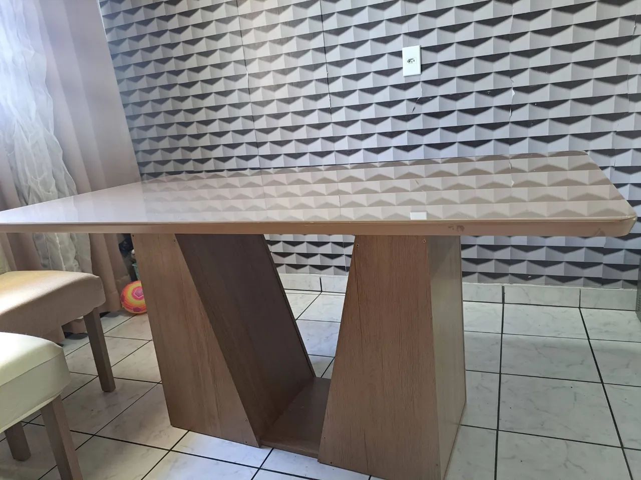 Lindo jogo de mesa de vidro com 6 cadeiras - Foto 2