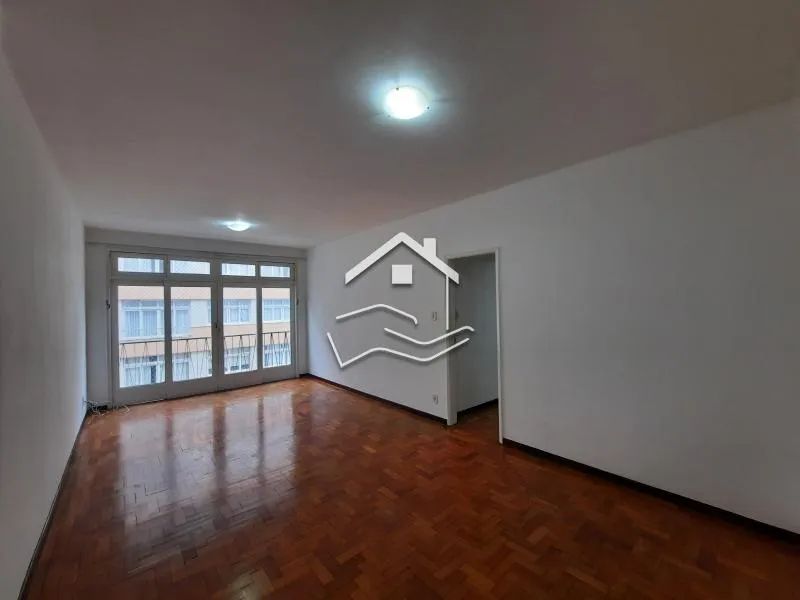 Apartamento- Petrópolis, Centro