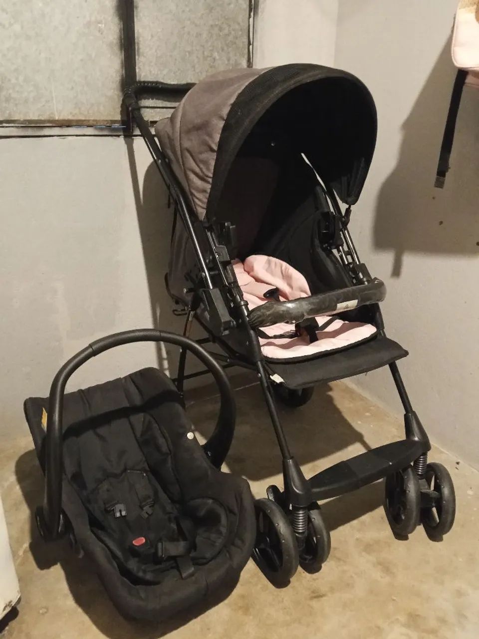 Carrinho e bebê conforto 